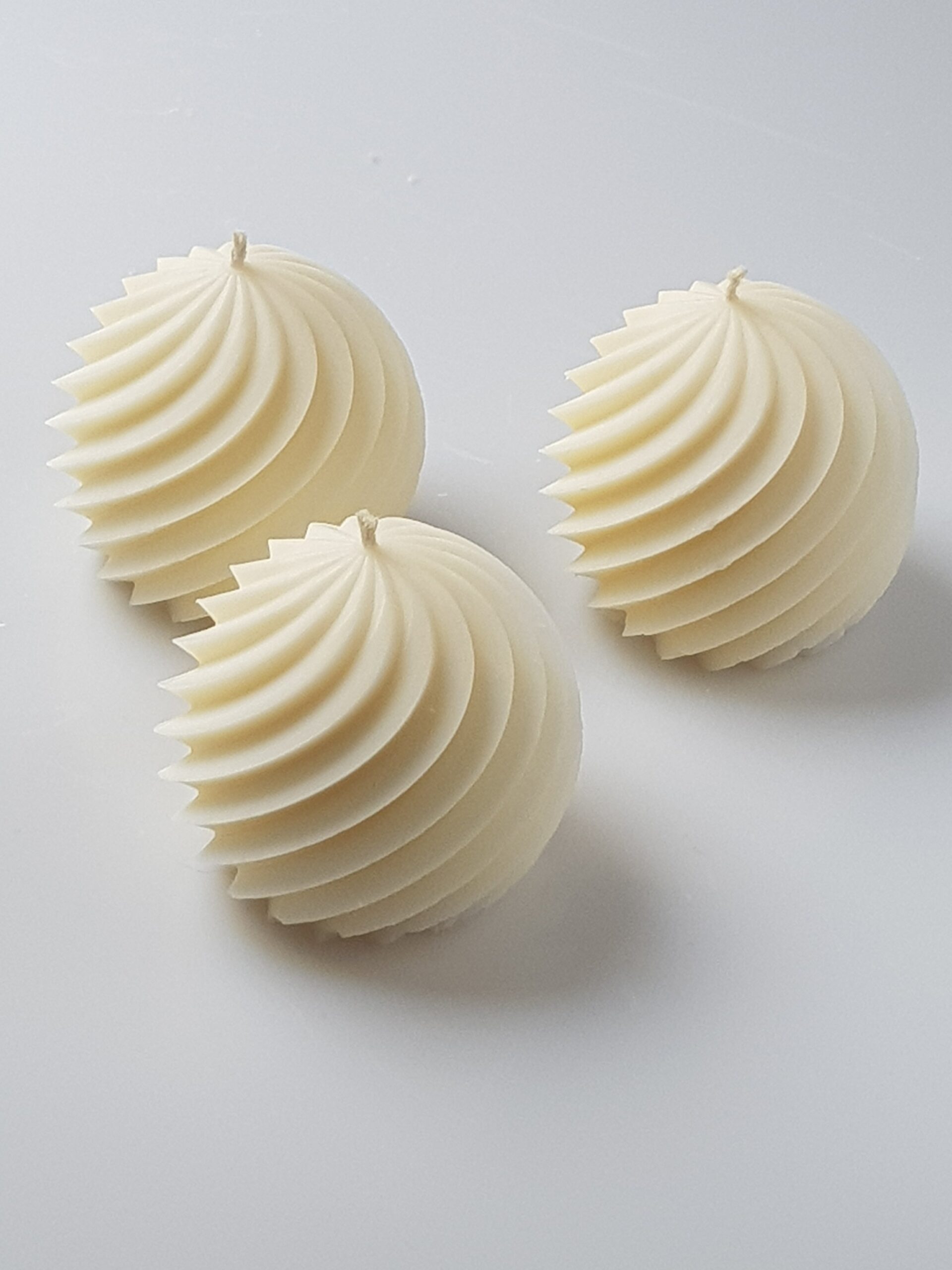 Sphere Rapeseed Wax Candle - Image 3